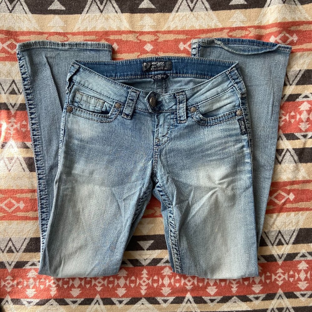 Silver Jeans Co. Tuesday Low-Rise Slim Bootcut